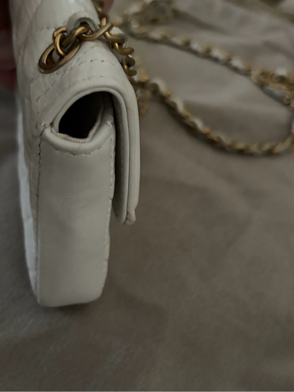 CHANEL White Quilted Mini Chain Belt Wallet with Gold CC Hardware - Picture 12 of 16
